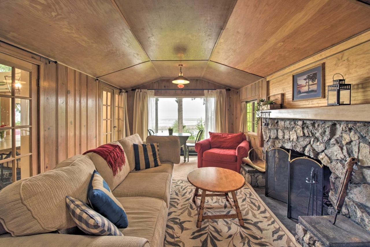 Warm Beach Hideaway With Private Beach! Stanwood Exteriér fotografie