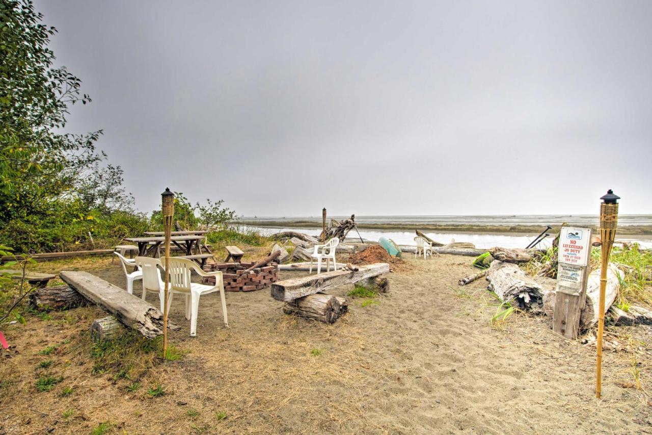 Warm Beach Hideaway With Private Beach! Stanwood Exteriér fotografie